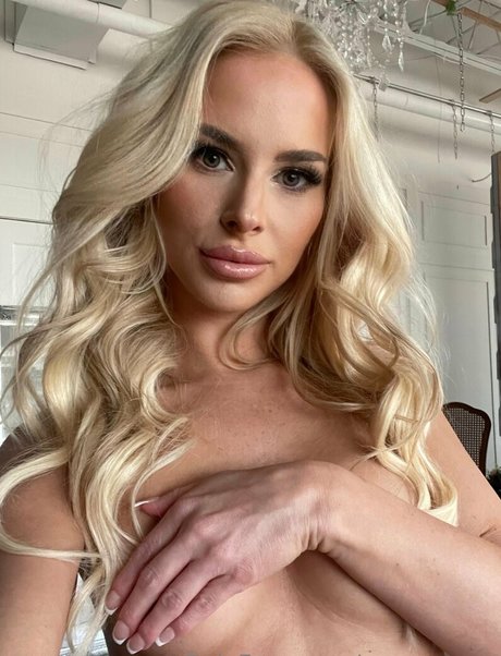 evarose xo pornstar beautiful img