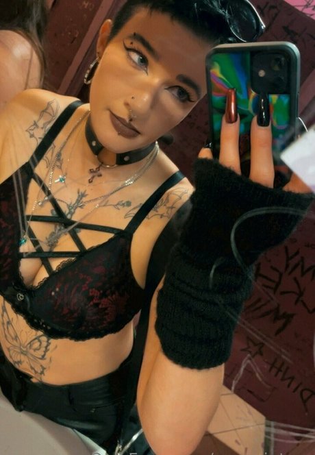 Eve winters star art photo