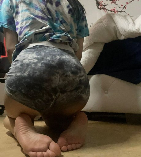 Shilynn Velez model hot photo