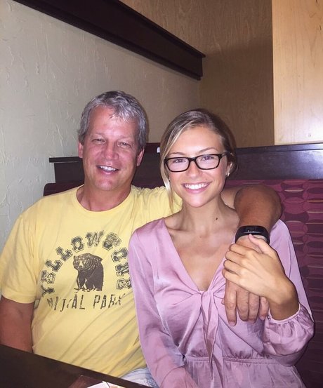 Holly Cloar pornstar photos