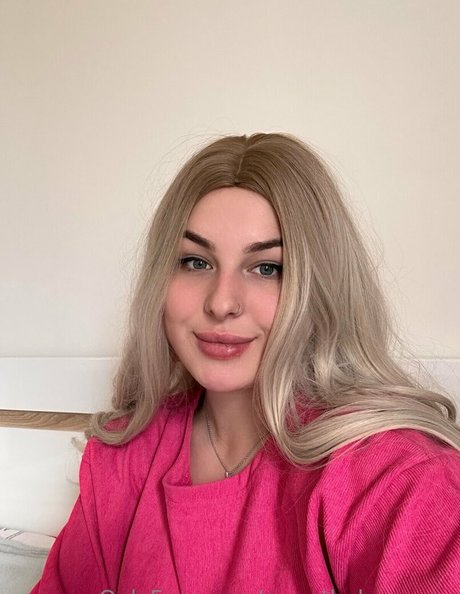 sweetbabyqueen star naked pics