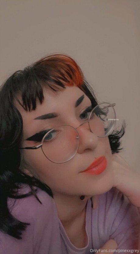 pinexgrey sexy model image