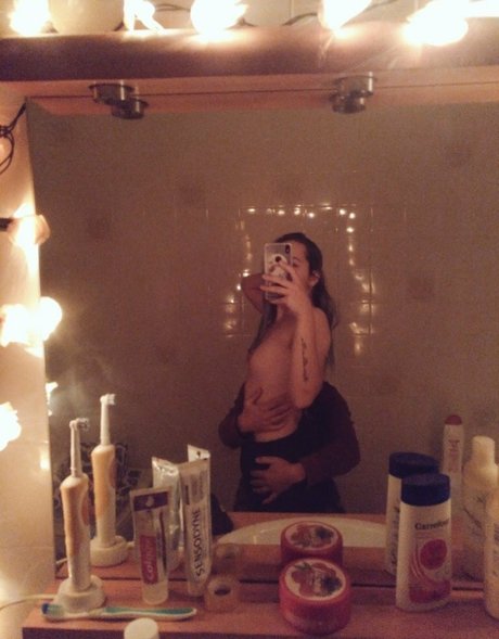 Hurona Rolera star nude pictures