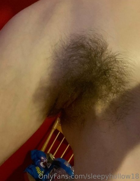 sleepyhollow18 model naked pic