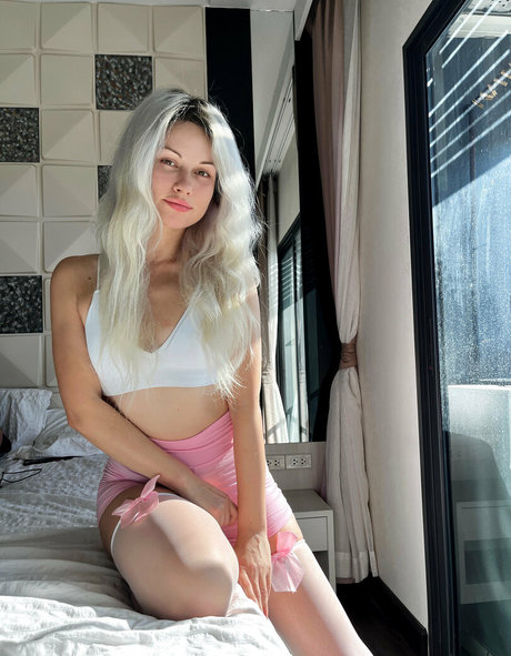 hanneycorn art actress gallery