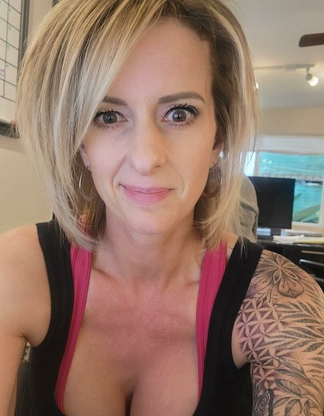 sweet n sexy erin xxx pornstar pic