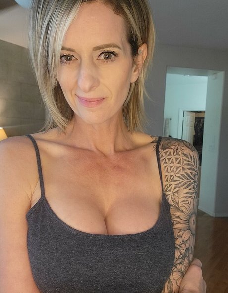 sweet n sexy erin model xxx photo