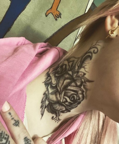 katrina kutiku pornstar naked pic