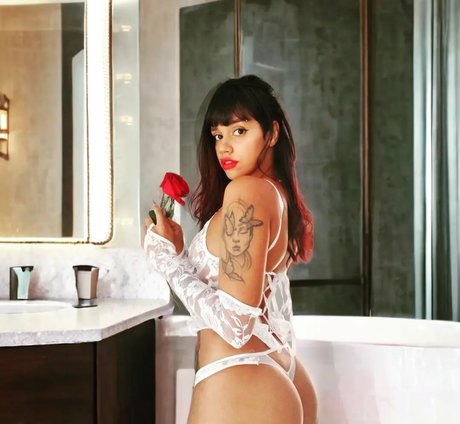 Yasmim Machado pornstar top pics