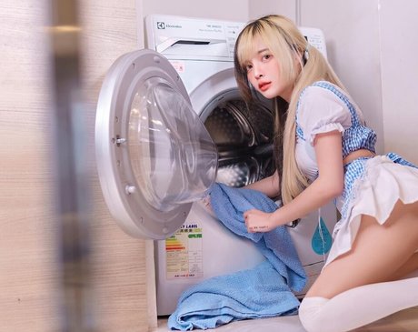 Le Josette model exclusive galleries