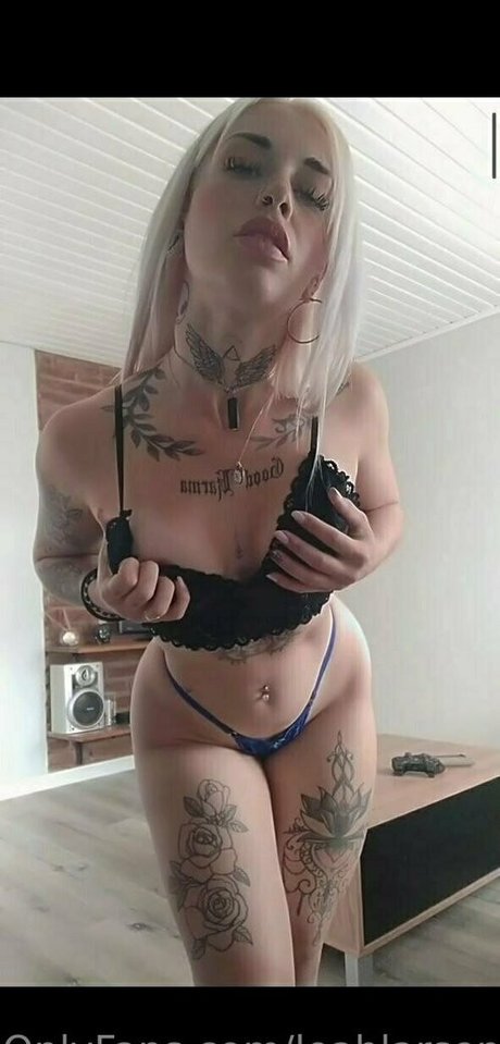 leahlarsen nude star pic