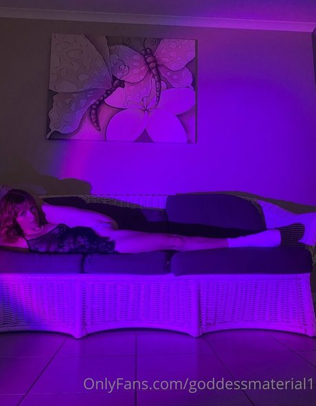 Goddessmaterial1 pornstar photo
