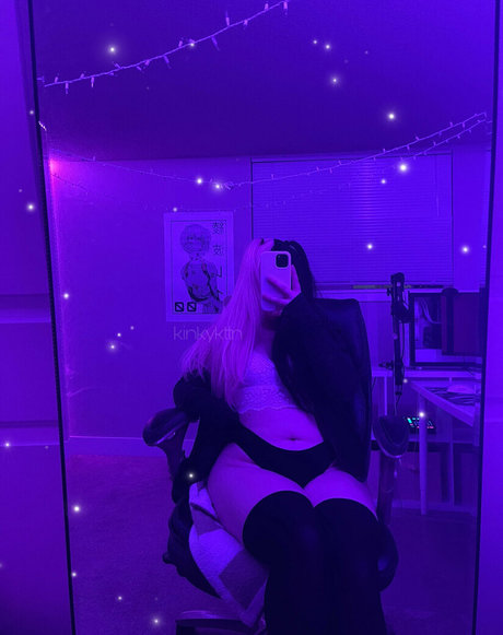 kinkykttn porn model photo