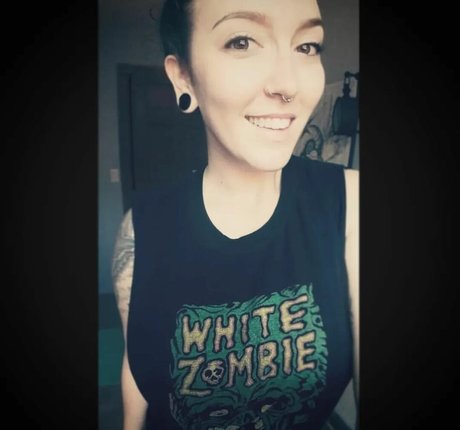 etidsteaz29 exclusive model img