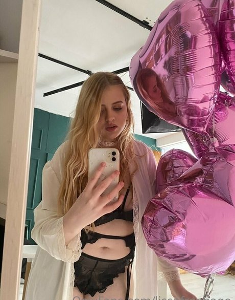 lissafreepage naked model gallery