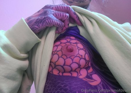 prismofdeath star exclusive pics