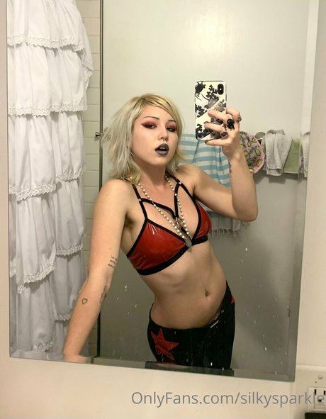 Paris Sun erotic model pics