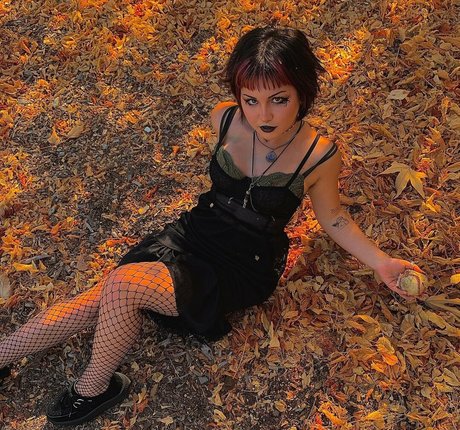 Paris Sun hot actress images