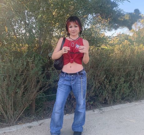 Paris Sun pretty actress gallery