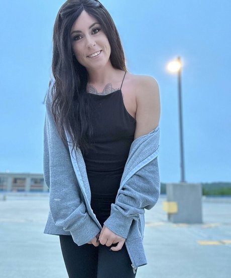 torylovexxx pornstar nude archive