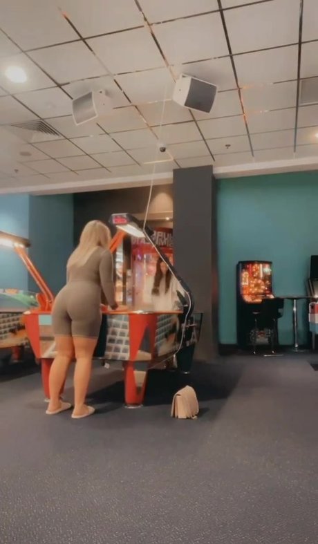 Caitlin Appleyard high quality pornstar gallery