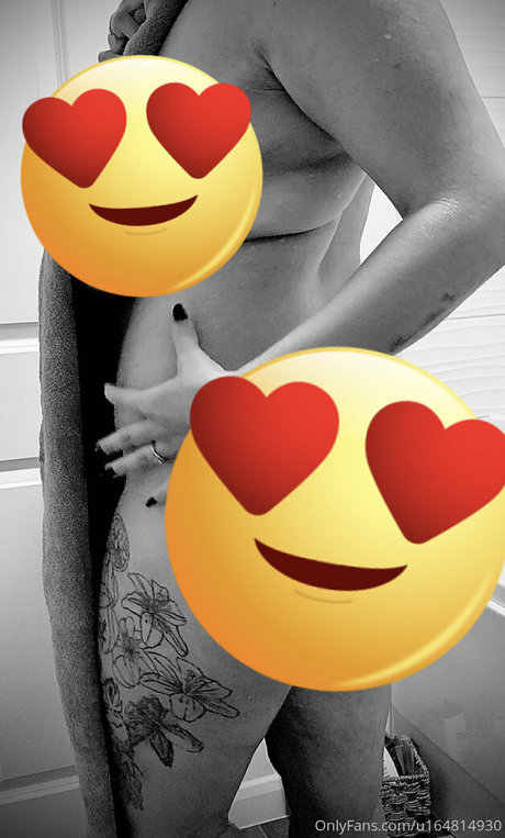 tashag18 model porn photos