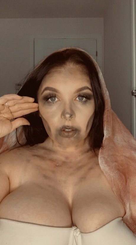 tashag18 Profile pic