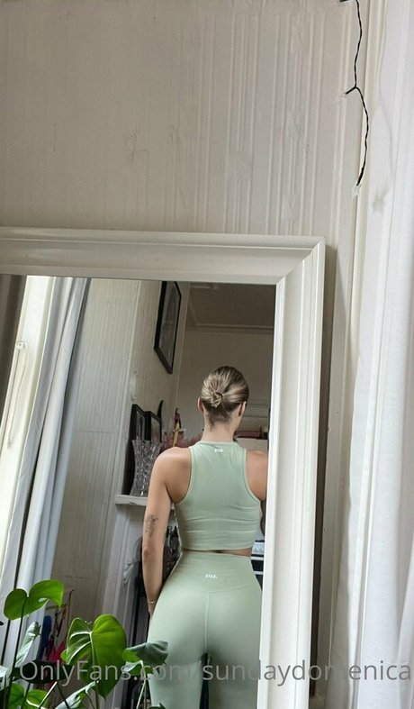 sundaydomenica model galleries