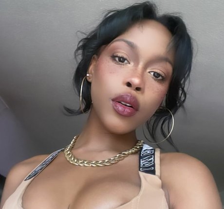 Mila Mars nude actress pics