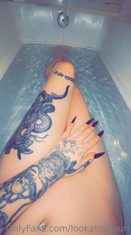 lookatdatgurl model sex picture