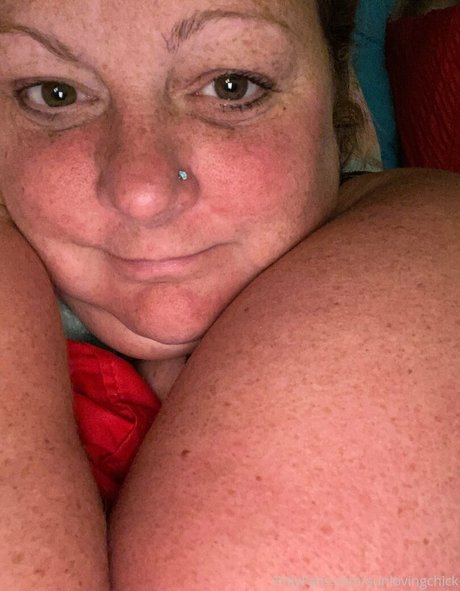 sunlovingchick nude model gallery