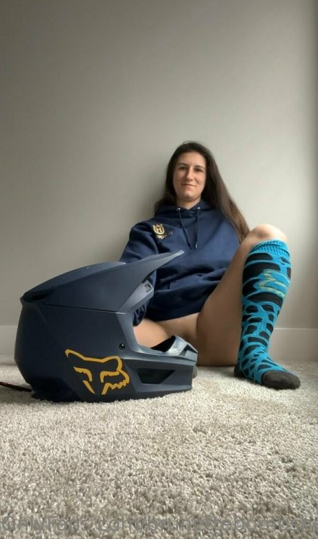 brunettebombshell13 pornstar free galleries