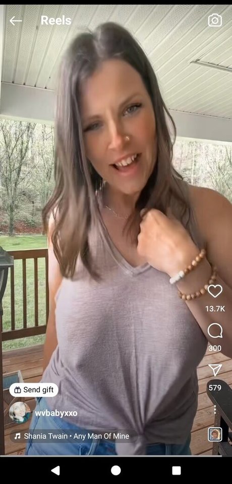 lindzeexxo1 naked actress photos