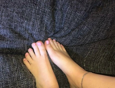 just me and my feet model hot photos