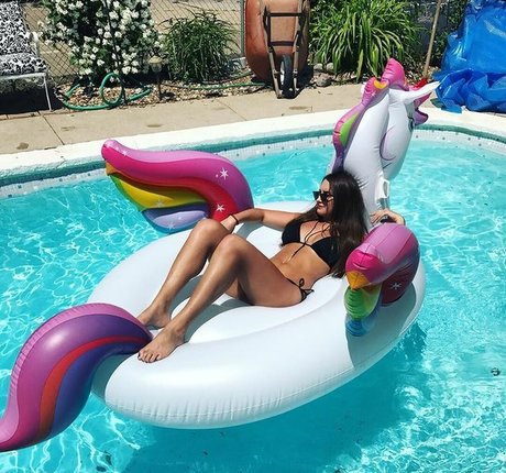 Hannah Kittyxo model naked archive