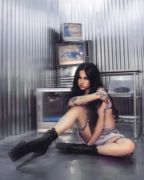 Maggie Lindemann hd actress pic