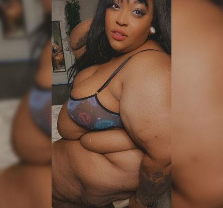 growingellex naked model images