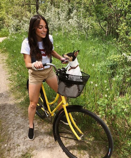 Brigit Sinaga pornographic star photos