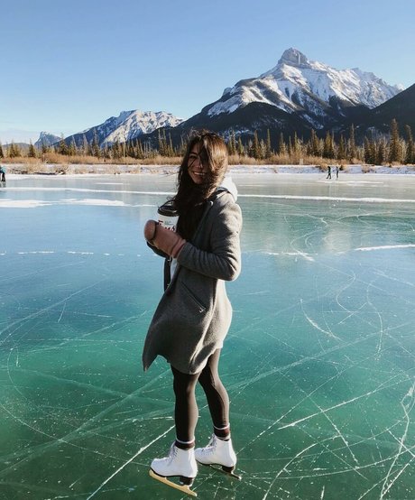 Brigit Sinaga exclusive actress images