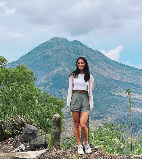 Brigit Sinaga pornstar pretty photos