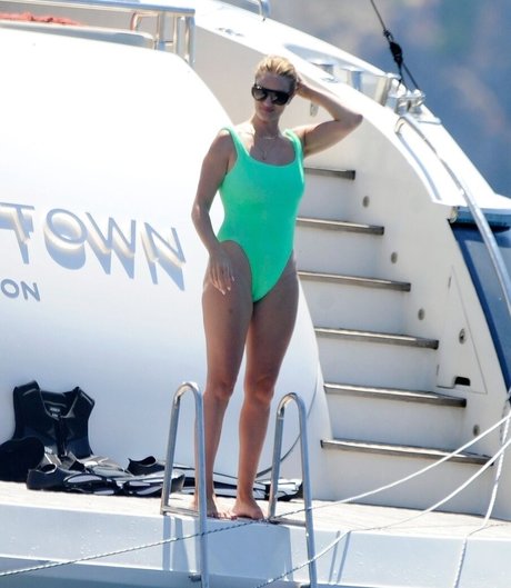 Rosie HW_ Profile pic