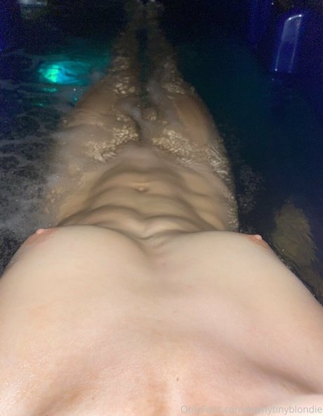 teenytinyblondie exclusive actress pics