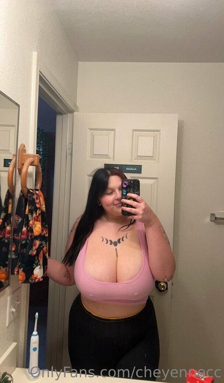 cheyennecc model nudes galleries