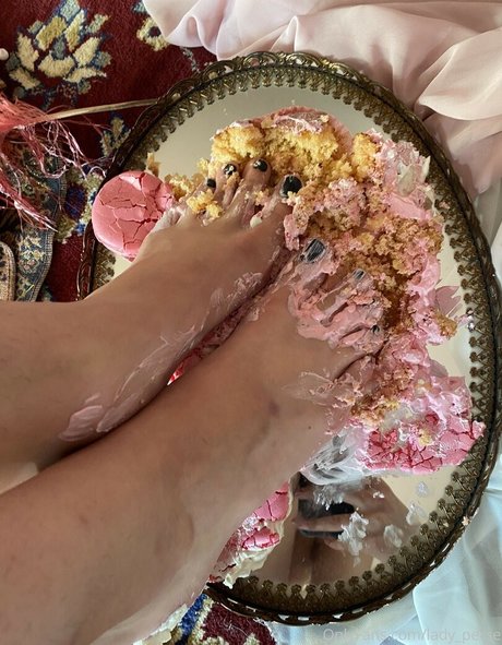 Lady Perse adult model photo