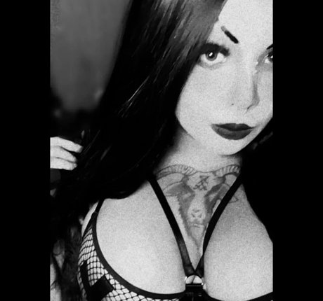 Fernanda Profana model adult pics