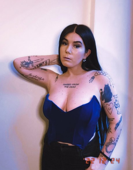 Ready To Glare exclusive pornstar gallery