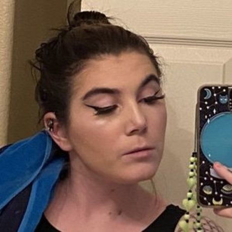 Ready To Glare star hot picture