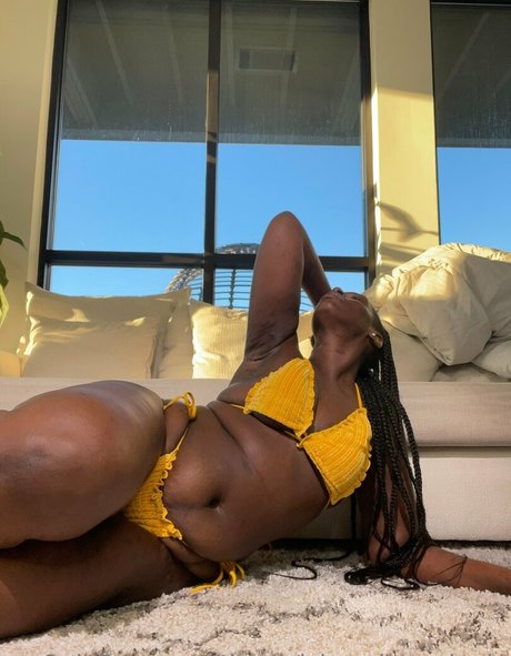 therealchocolateminnie star best picture