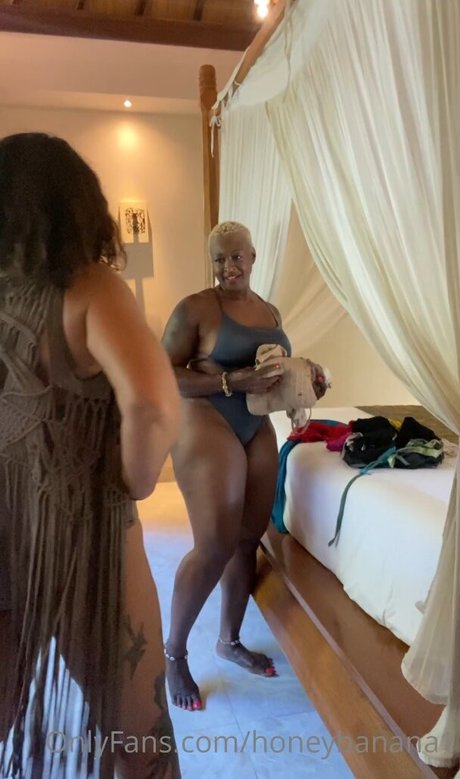 honeybanana1 model sexy pics