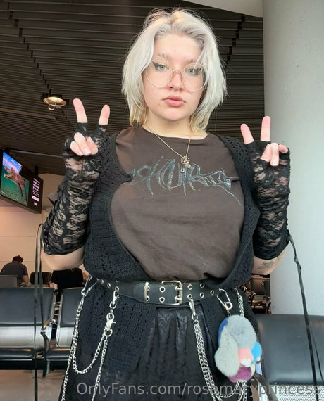 rosemaryprincess pornstar pretty photo